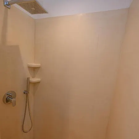 Crystal View Apartment